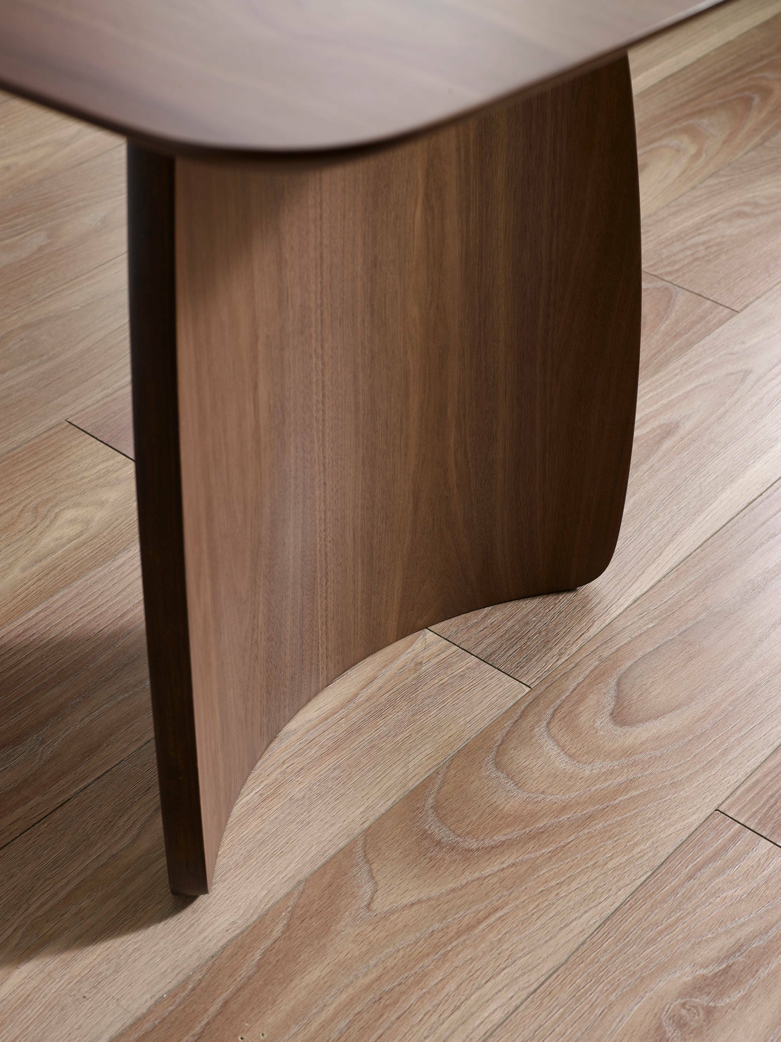 Bodhi Curved Leg Walnut Brown Oak Wood Dining Table | 6 Seater